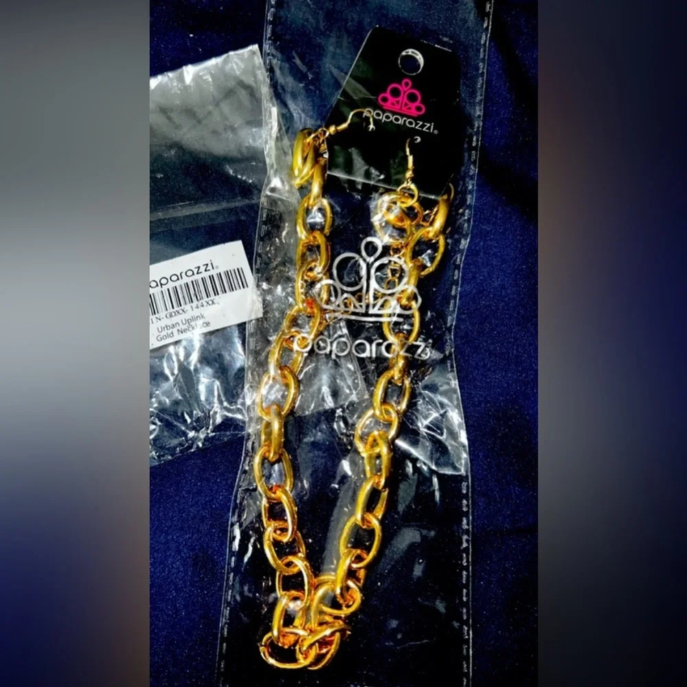 Paparazzi Jewelry Bundle - Necklaces, Earrings, Bracelets NWT - Picture 5 of 16